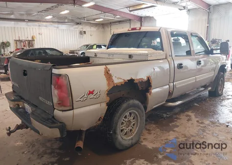 2006 Chevrolet Silverado 2500Hd Lt3 z USA, uszkodzony, nr VIN 1GCHK23D86F211914